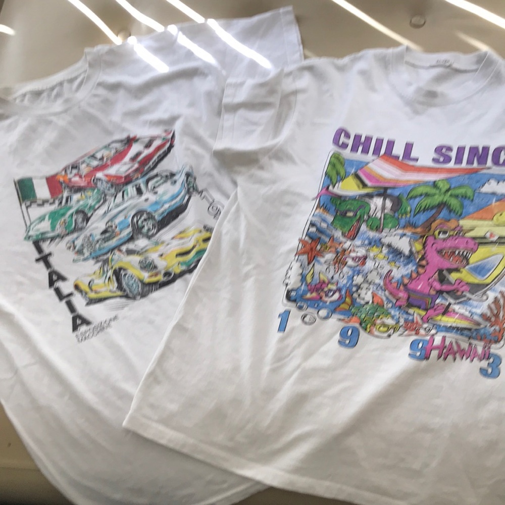 Brandy Melville John galt 2 graphic t-shirts bundle Italia 1977 cars Hawaii dino